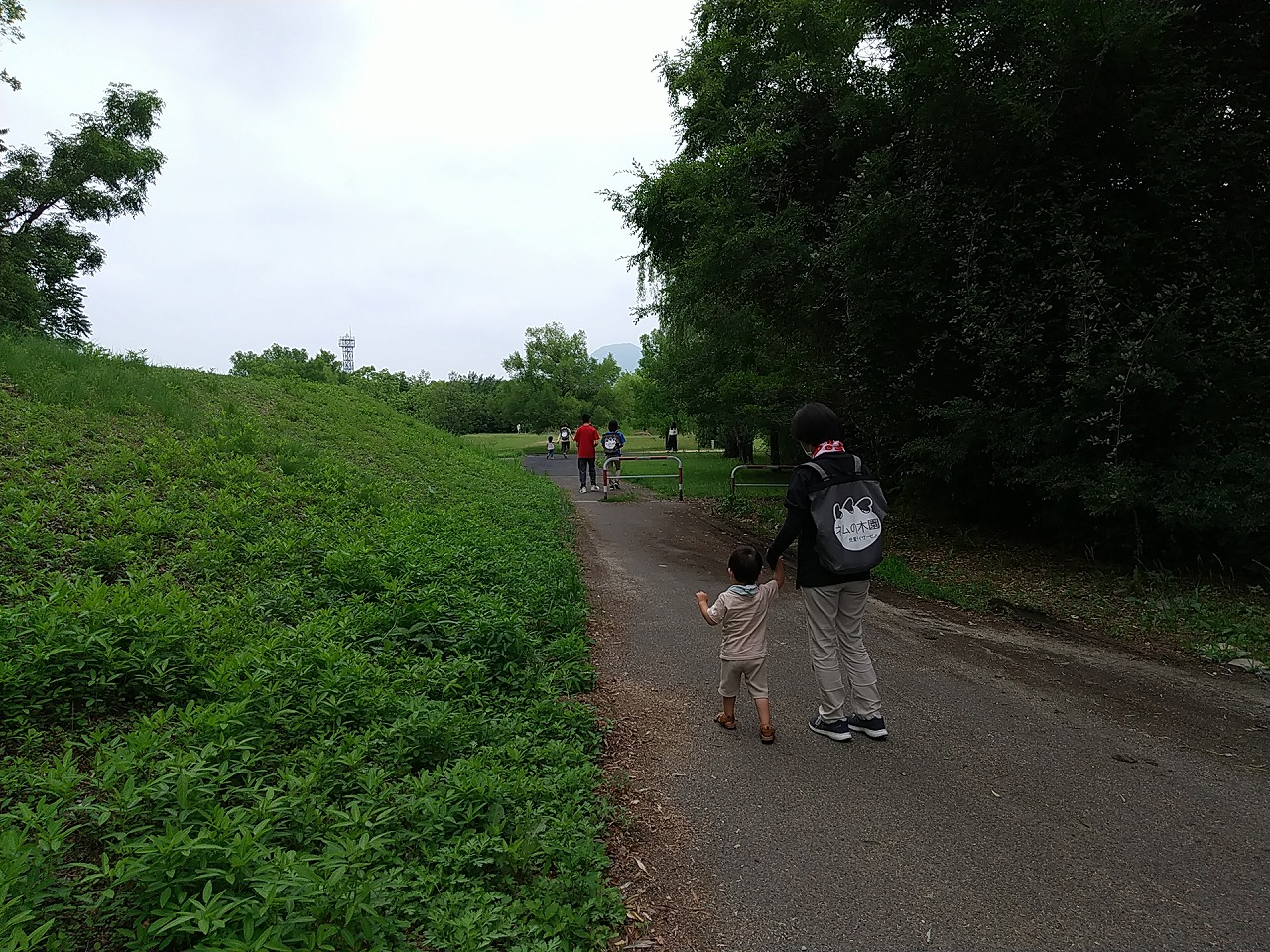 児童デイウォーキング3.jpg