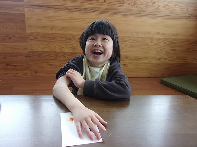 児20250506-母の日製作6.jpg