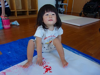 児20250809-絵具遊び3.jpg