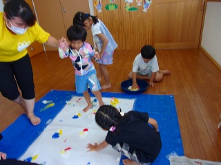 児20250809-絵具遊び7.jpg