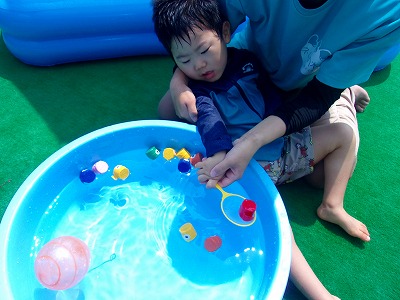 児20250815-ヨーヨー釣り＆金魚すくい８.jpg