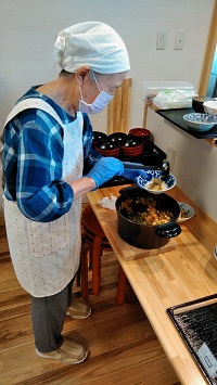 ネムの木円座食事準備②